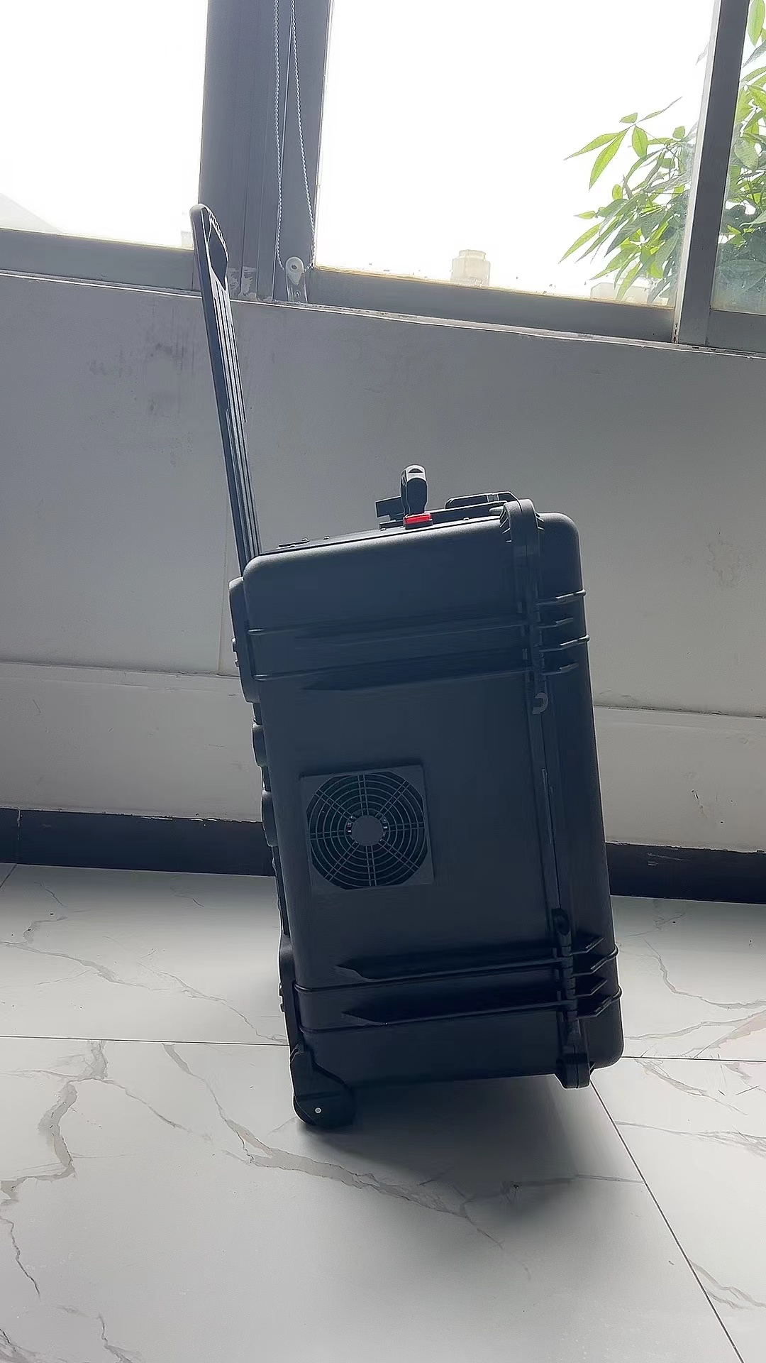 辉县手拉箱型移动通信干扰器